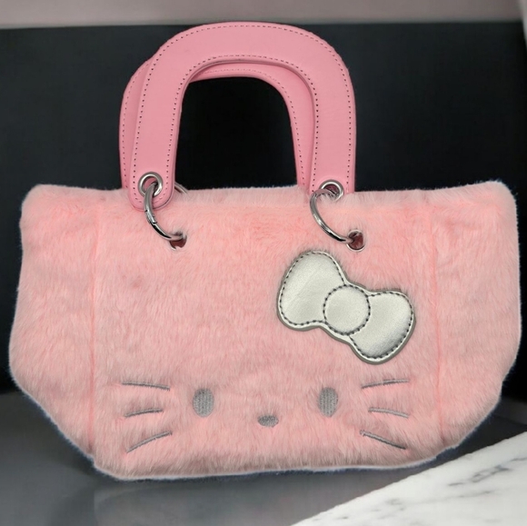 Hello Kitty Pink Plush Handbag with Silver Bow - Picture 3 of 7